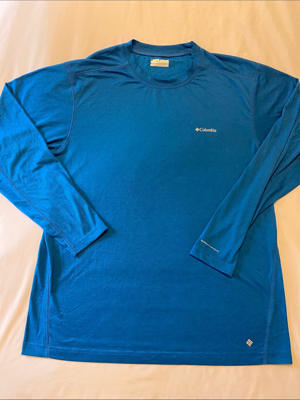 Columbia Long Sleeve Crewneck Dry Fit Shirt  Blue Large